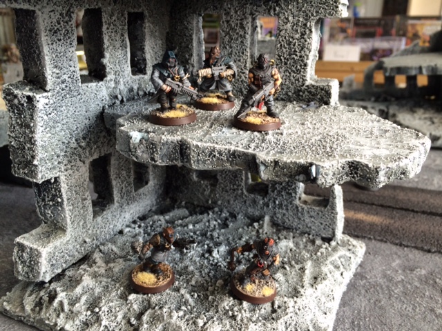 3 Chaos Cult elements waiting in the city