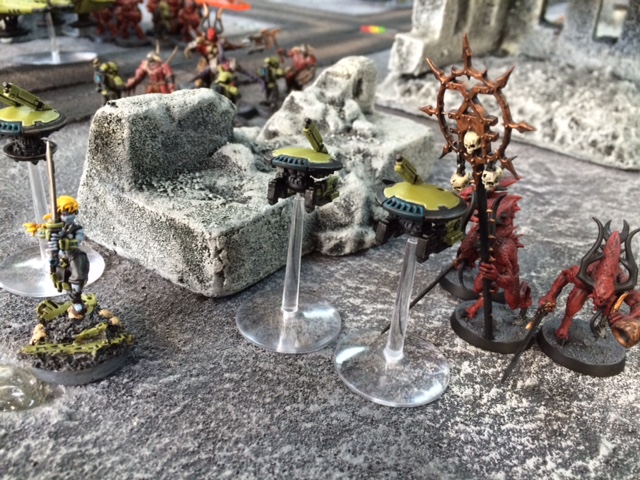 7 Strange Alien Allies