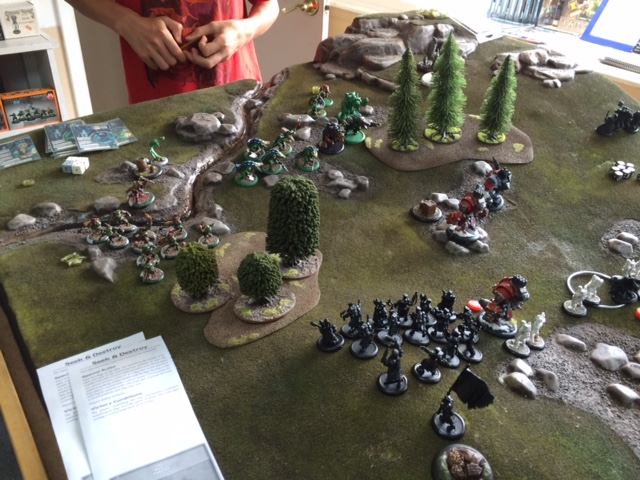12 Minions vs Khador