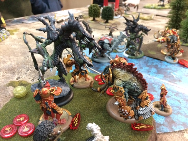 legion-typhon-vs-skorne-bronzeback
