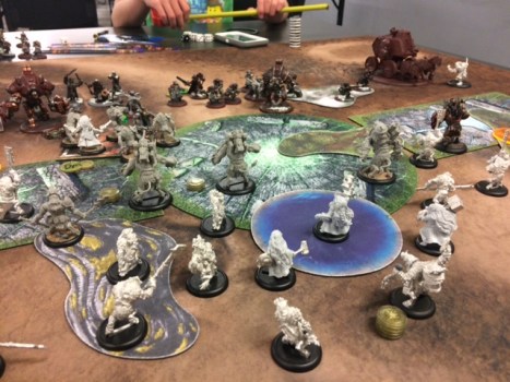 Minions Midas vs Khador Vlad1